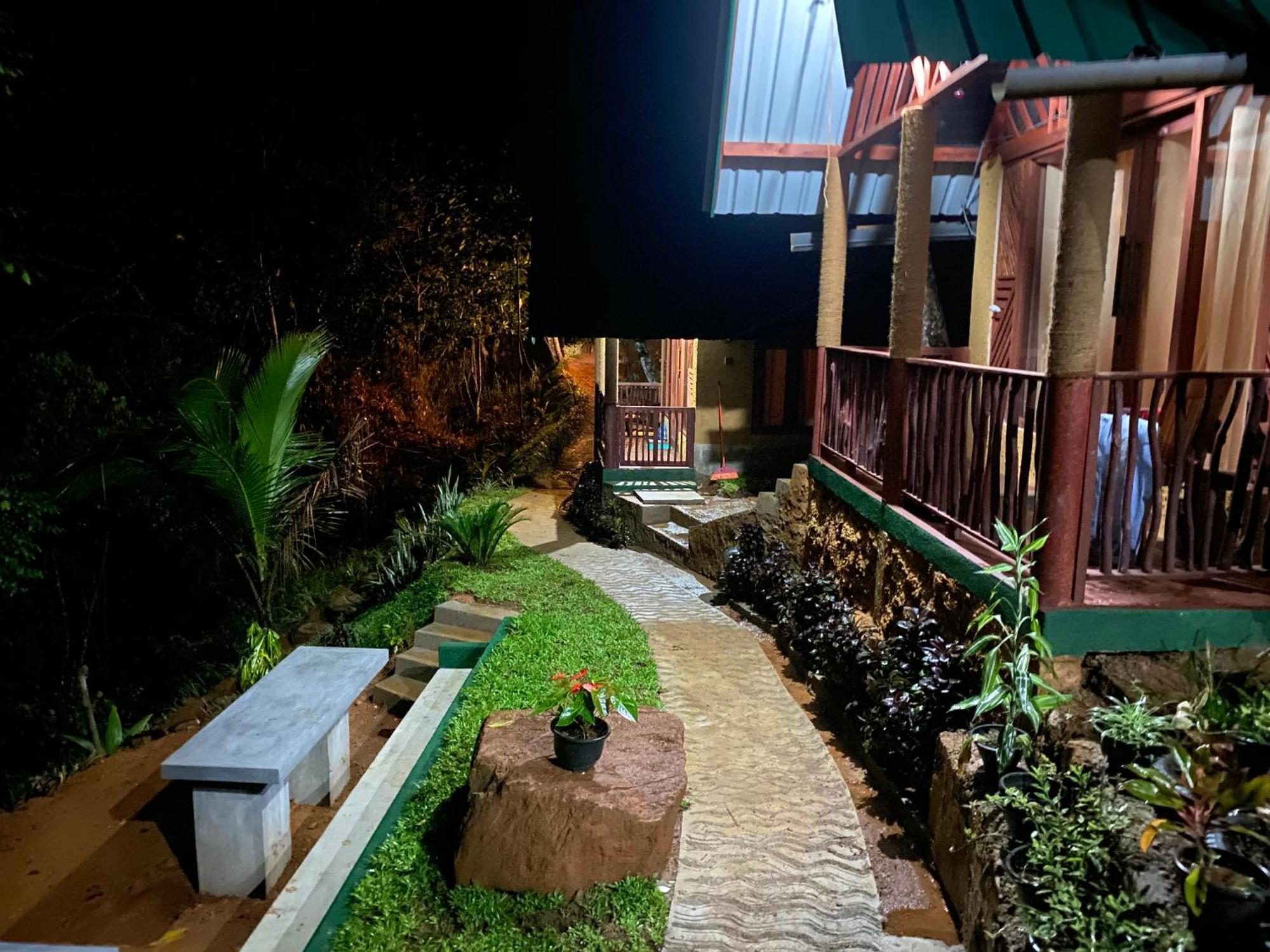 The Rainforest Hideaway Deniyaya Bagian luar foto